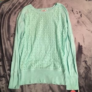 Green lace pullover shirt